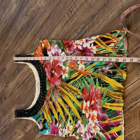 Embellished tank - Picture 3 of 7